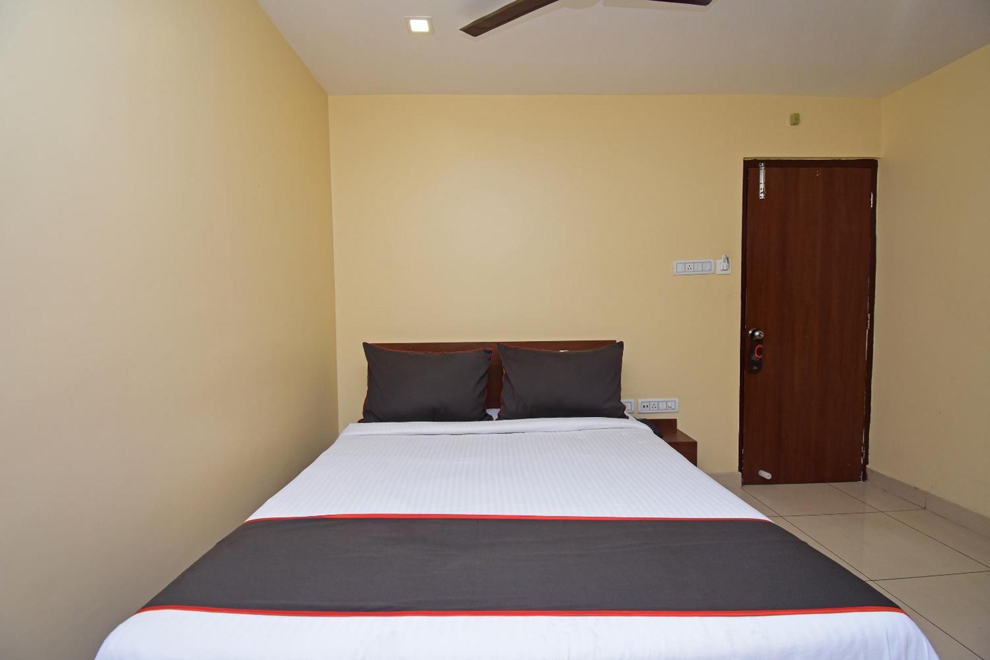 Hotel Super Collection O Gokul Residency Near Emami City Dumdum Opposite Raja Palace Dum Dum Exterior foto